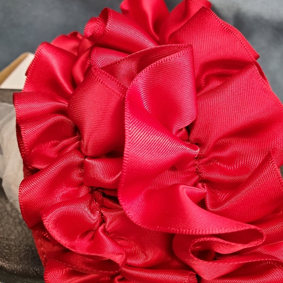 NWT Bamboo ❤😃 Satin Ruffled Slide in Sandal - Picture 3 of 11